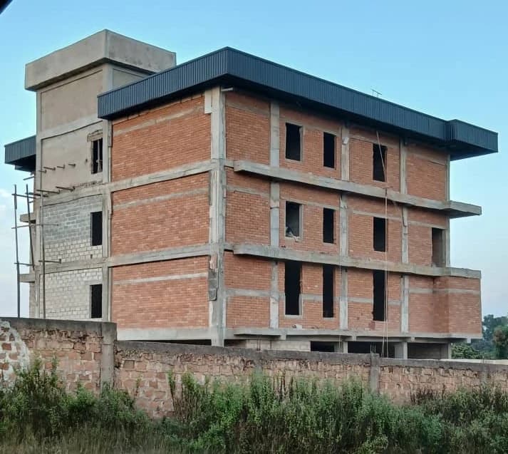 Bâtiment R+3 brique — Phase second œuvre